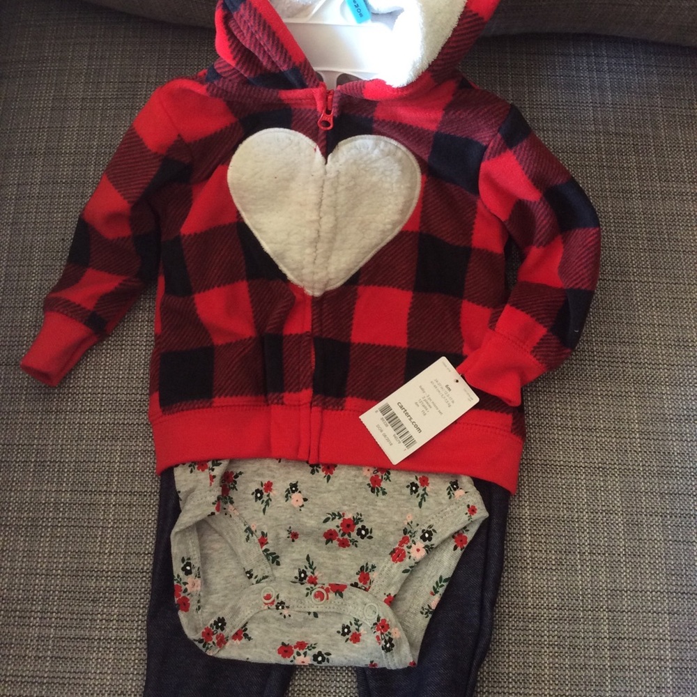 6m Carter’s girls 3 piece outfit NWT